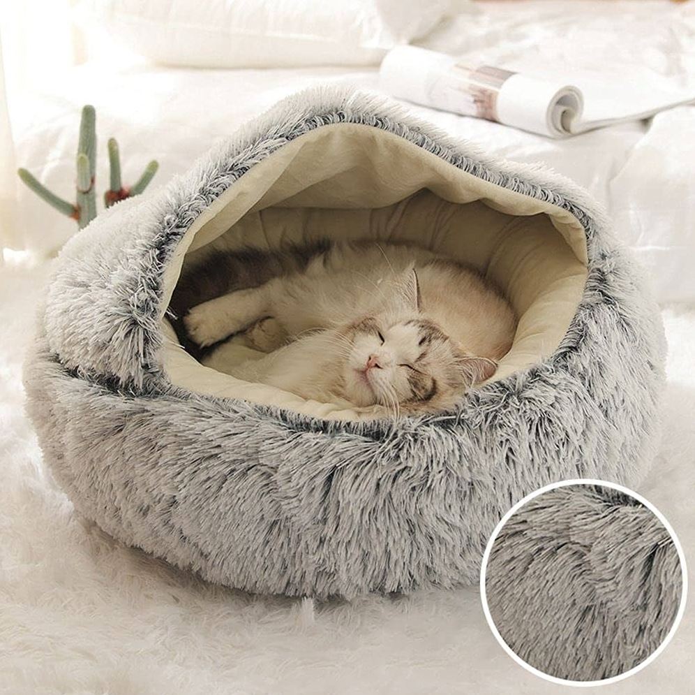 Chimken Treats Winter Cat Bed